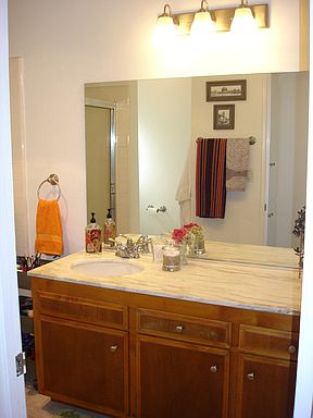 4th image of 3754 1/2 Curtis St