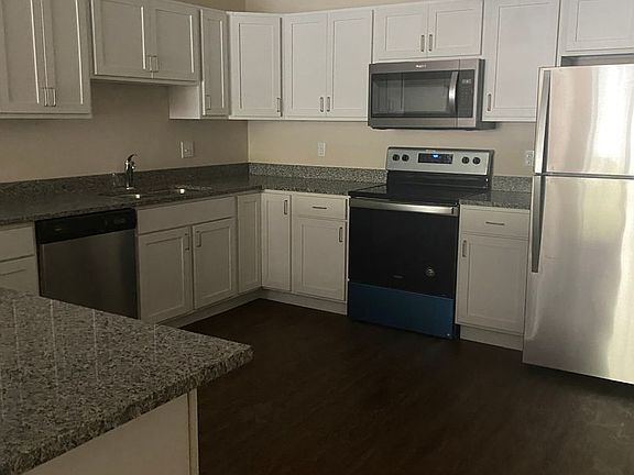 4th image of 102 Newbury Hollow Ln #7-220