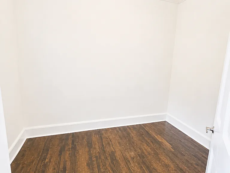 43 Carr St — Photo 8