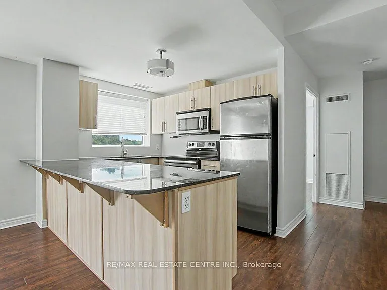 170 Water St N #411 — Photo 10