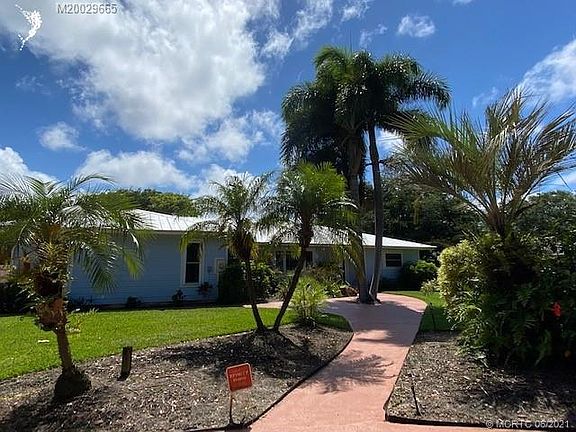 3rd image of 2194 SE Saint Lucie Blvd