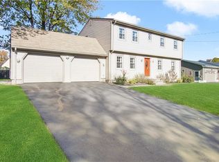 11 Sorrell Rd, North Providence, RI 02904