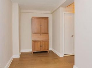 3572 New Queen St, Philadelphia, PA 19129