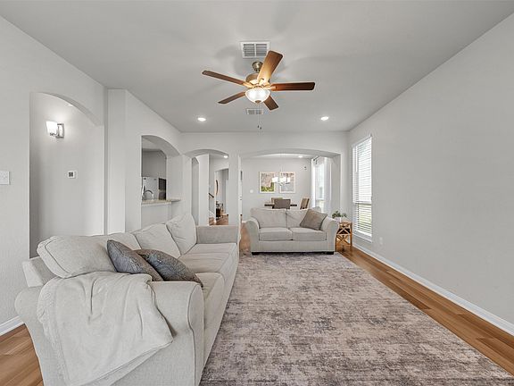 5th image of 10232 Driskill Dr