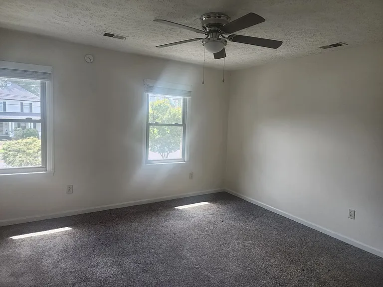 1810 N Main St — Photo 2