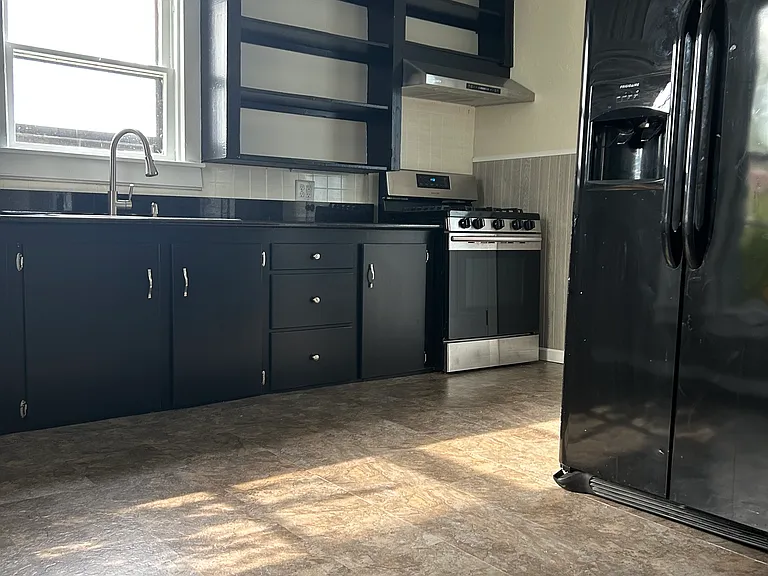 773 Exchange St — Photo 5