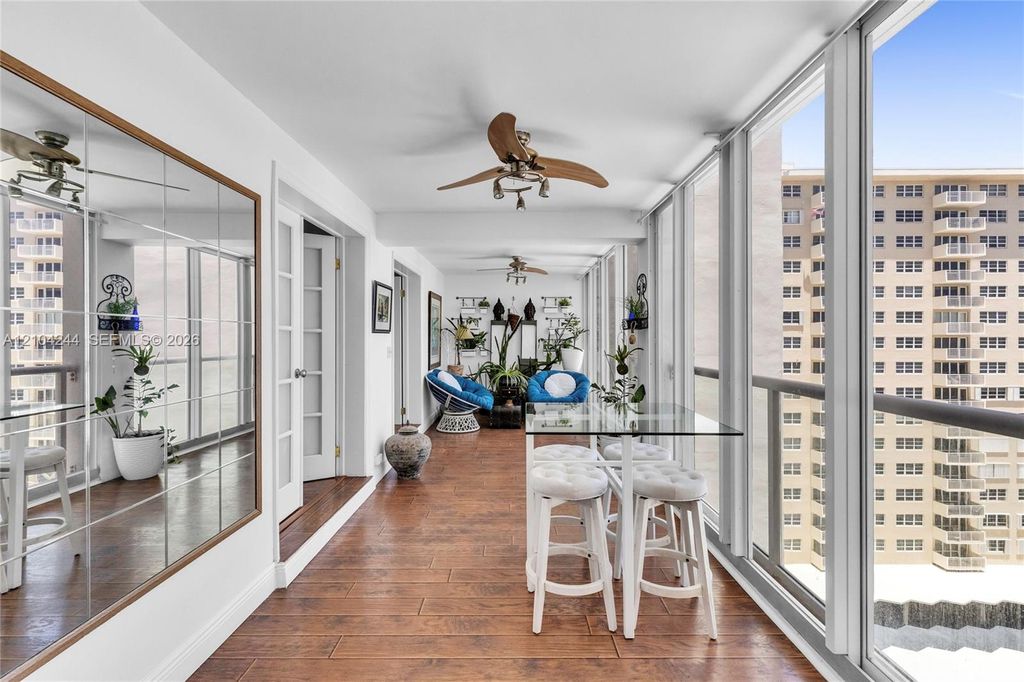 111 N Pompano Beach Blvd APT 1103, photo 2