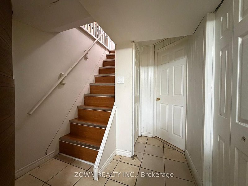 Brampton House for rent - 3 Bedrooms — photo 5