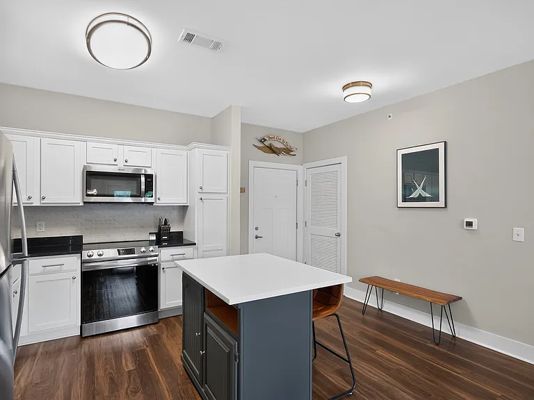 934 Governors Ct #105 — Photo 8