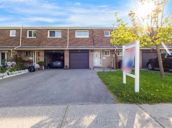 7450 Darcel Ave #13, Mississauga, ON L4T 2X7