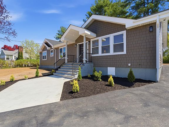 2nd image of 2800 Sarles Drive