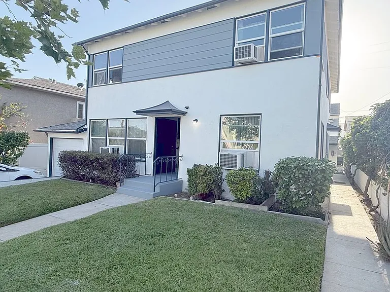 4123-4125 Ocean View Blvd — Photo 15