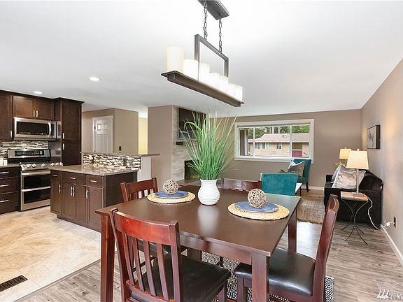 5th image of 2650 SE Chasewood Ct