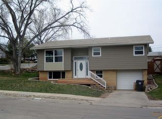 4114 Mary Dr, Rapid City, SD 57702