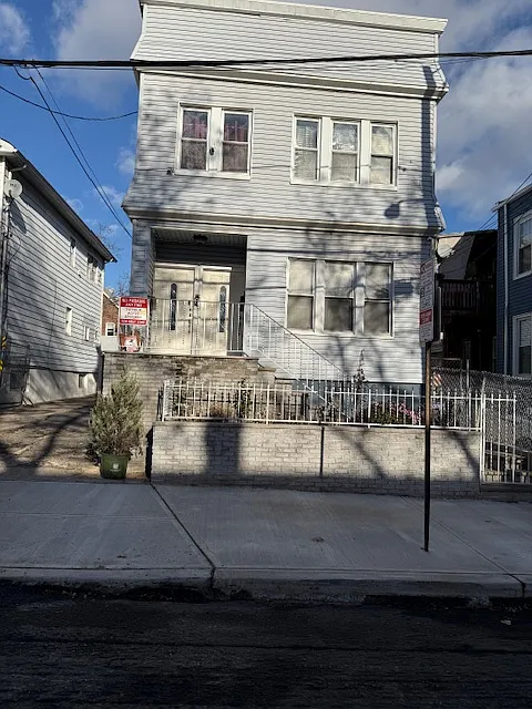 8 Stegman St #1