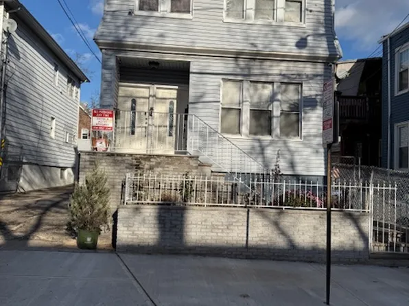 8 Stegman St Floor 1, Jersey City, NJ 07305