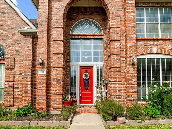 3rd image of 3511 Paladium Dr