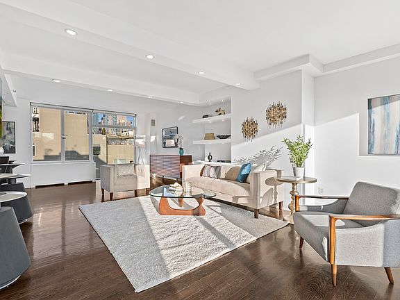 4th image of 151 W 17th St Penthouse F