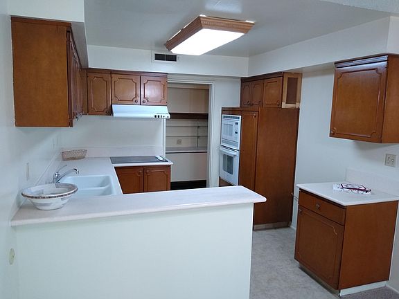 5th image of 915 Fairview Ave #2F