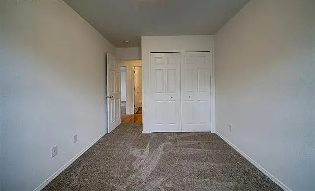 3 bed, 2111 sqft, $2,700 — Photo 4