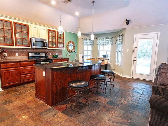 4th image of 825 Sky Wood Ct