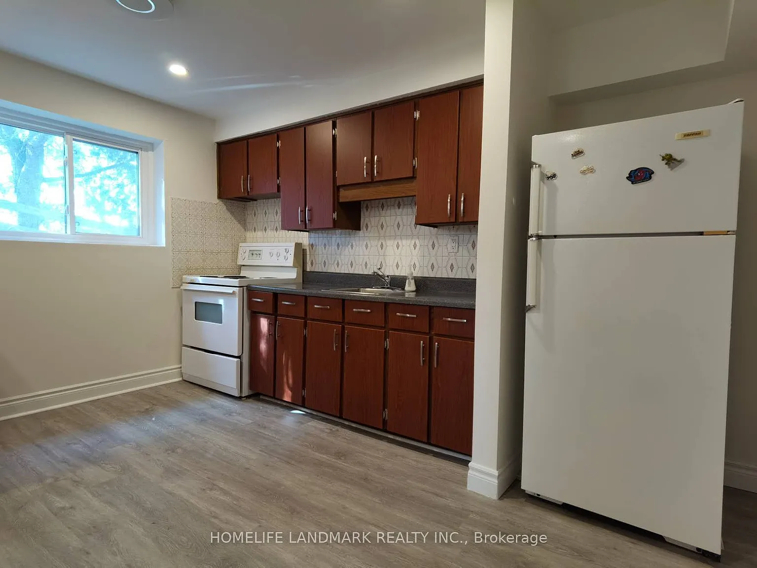 3 bed, $2,300 — Photo 3