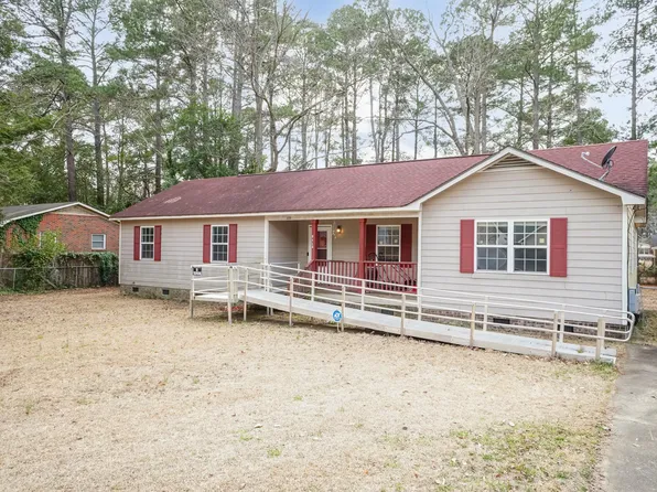 3115 Wedgewood Dr, Fayetteville, NC 28301