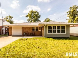 1302 Illinois St, Pekin, IL 61554