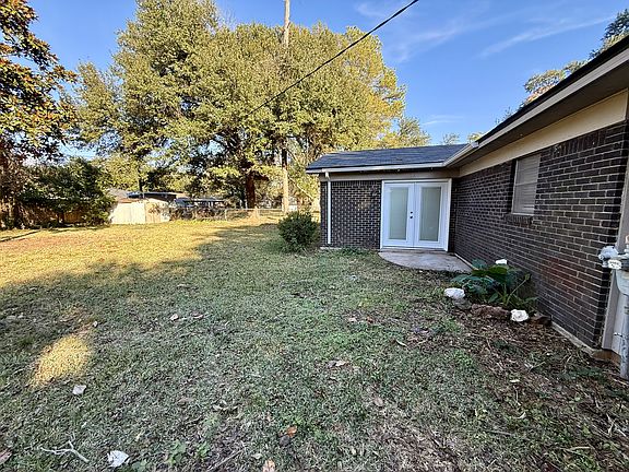 4th image of 236 India Dr