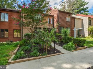 11535 Hearthstone Ct, Reston, VA 20191