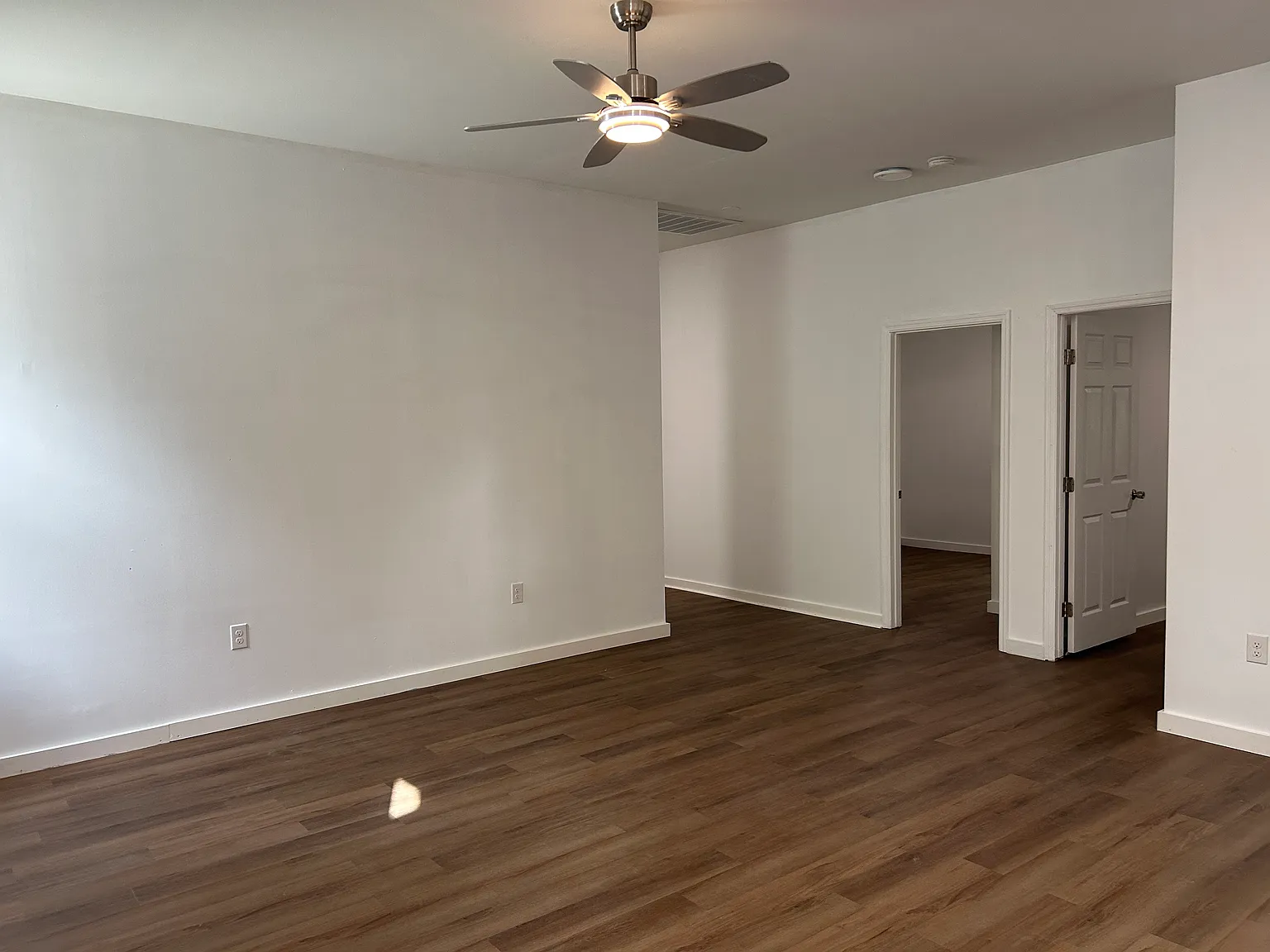 3 bed, 1200 sqft, $1,680 — Photo 4