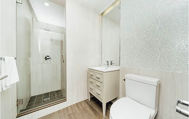 Rented by Carnegie Management Inc | media 11