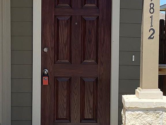 3rd image of 9812 Grosbeak Ln