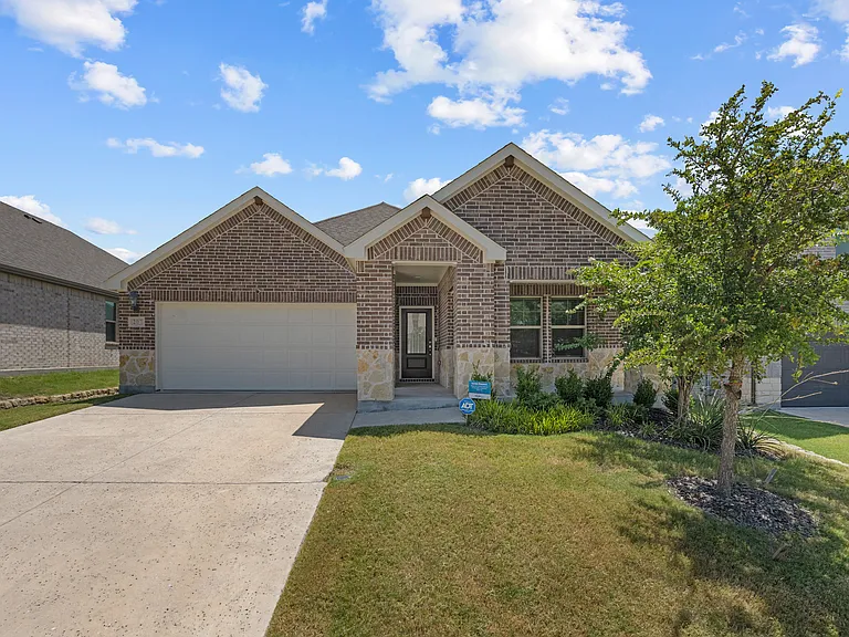 207 Mizuna Dr — Photo 1
