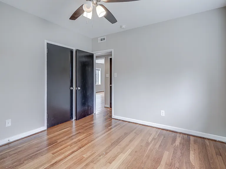 101 Tempsford Ln #H — Photo 16
