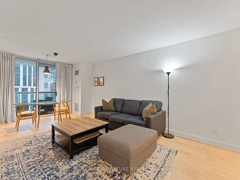 323 Richmond St E #412 — Photo 2
