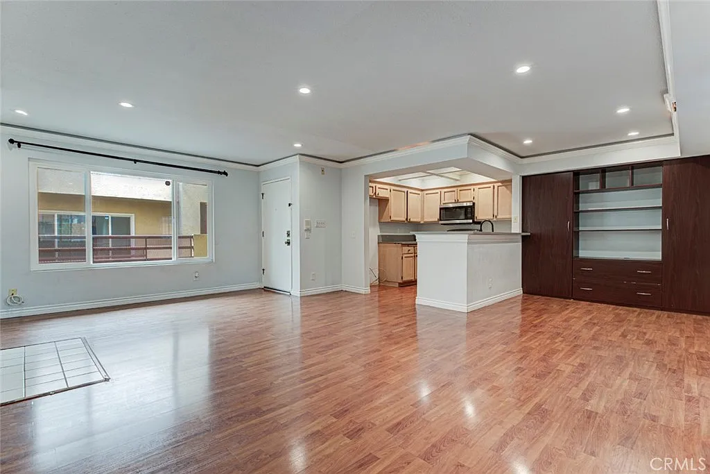 4 bed, 1514 sqft, $3,300 — Photo 4