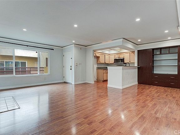 4th image of 10119 Pinewood Ave APT 207