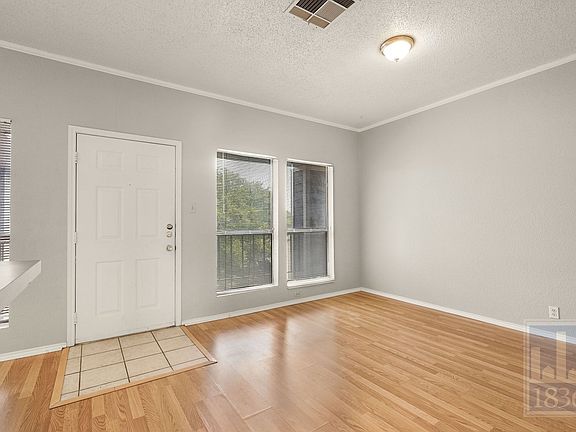 4th image of 2804 Rio Grande St APT 303