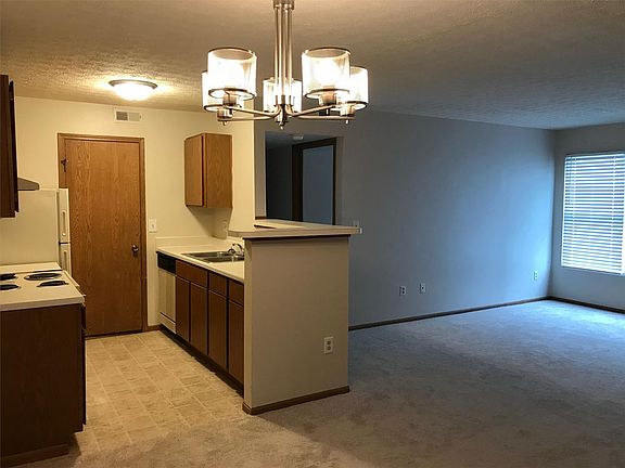 3rd image of 397 Winding Willow Way