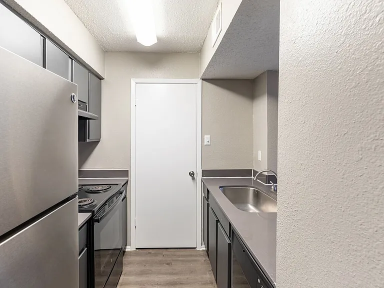 Athena Apartments — Photo 29