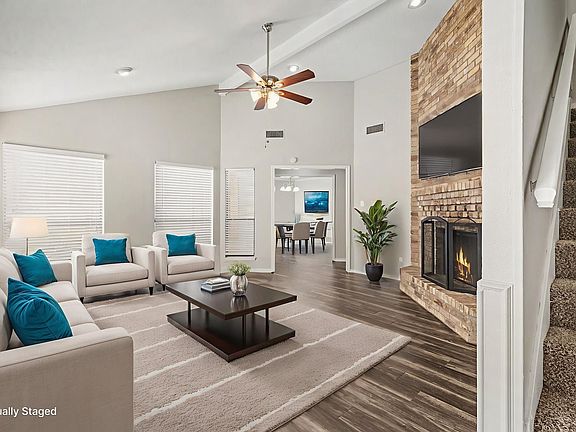 3rd image of 124 Summit Cv