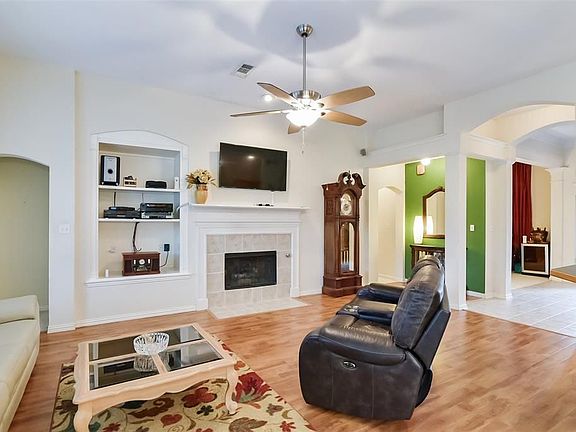 5th image of 1016 Muirfield Dr