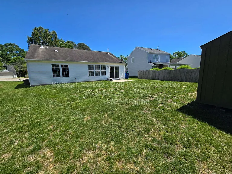 6308 Saybrooke Dr — Photo 16