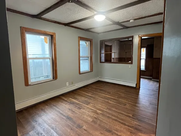 67 Powell St, Lowell, MA 01851