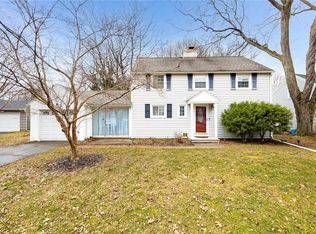 64 Oakridge Dr, Rochester, NY 14617