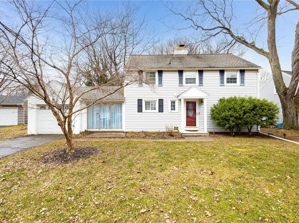 64 Oakridge Dr, Rochester, NY 14617