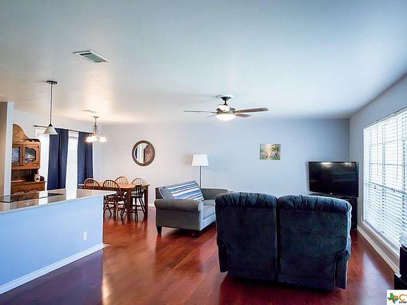 5th image of 604 Dale Dr