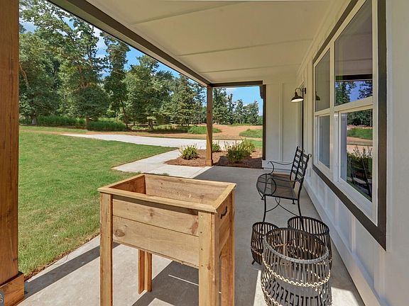 5th image of 36 Oak Haven Dr Lot 6
