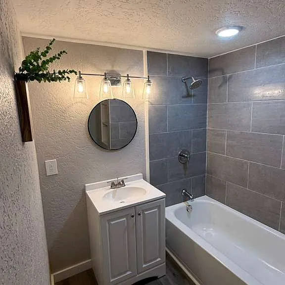 1713 NW Smith Ave — Photo 8